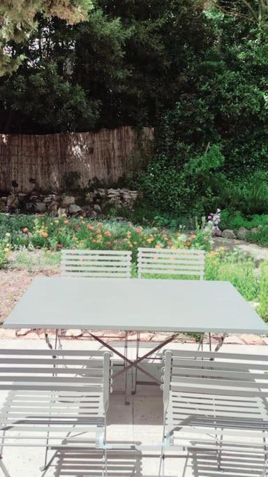 شقة Belle Dependance De 30M2 Avec Terrasse Et Jardin فينوف ليز أفيجْنْ المظهر الخارجي الصورة